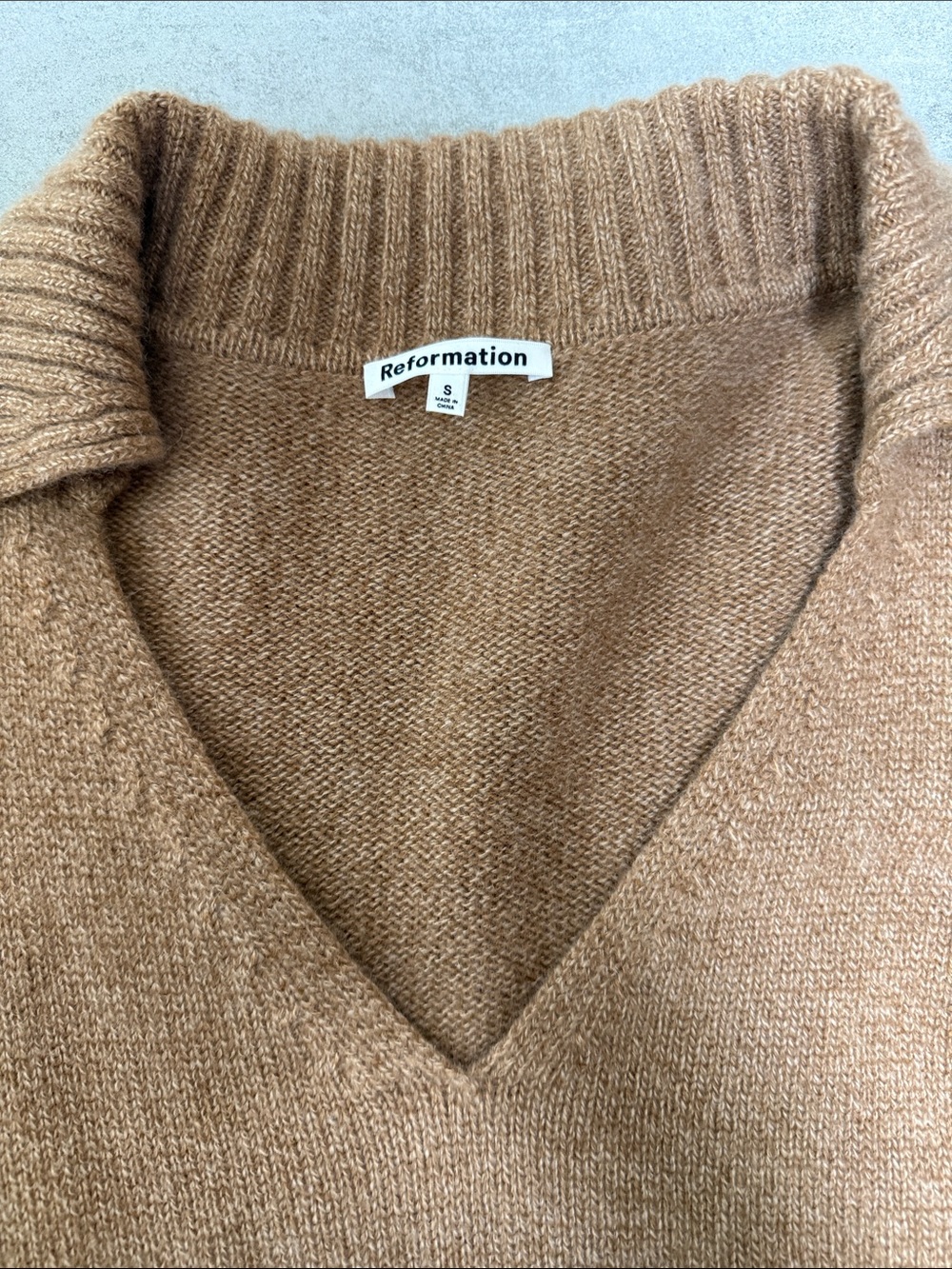 Reformation Cashmere Camel V-Neck Collared Cropped Sweater - Picture 3 of 7